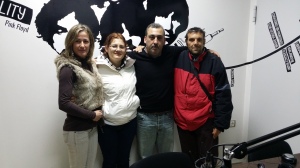 Raquel, Tamara, Antonio e Iván en el estudio de Candil Radio